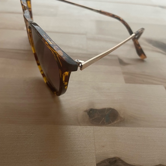 WMP Malia Tortoise Round Sunglasses - Picture 8 of 11